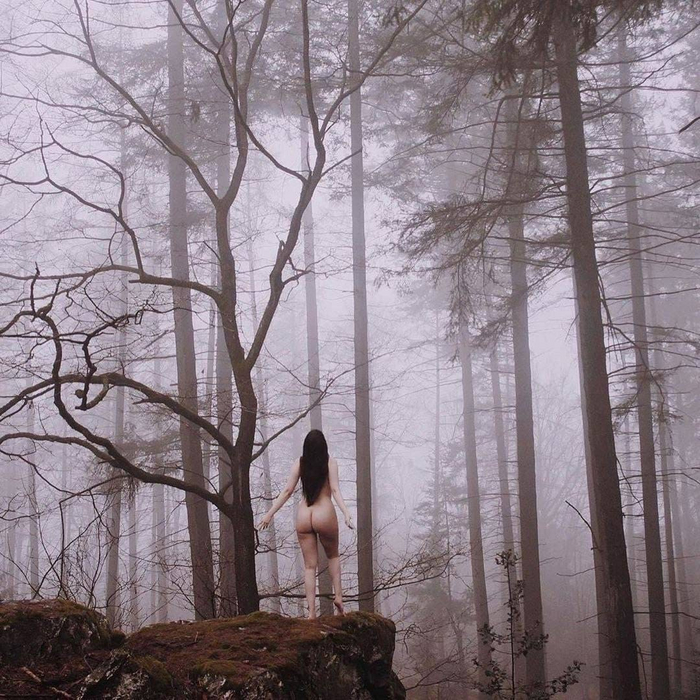 In the morning, I will see such a thing in the forest :) - NSFW, Girls, Erotic, Alone in the woods, Booty