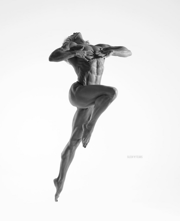 Alena Rakcheeva - NSFW, Post #10154509, Bodybuilders, Strong girl, Girls, Sports girls, Muscle, The photo, Body-building, Press, Back, Black and white photo, Longpost, Instagram (link)