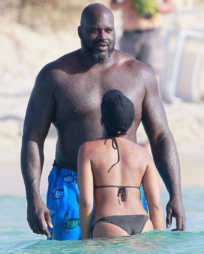Shaquille O'Neal, 52, vacations with his 21-year-old girlfriend in Spain - NSFW, Humor, Girls, Relaxation