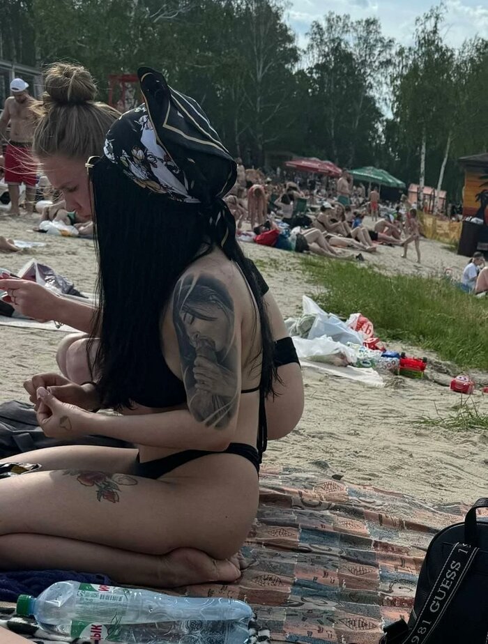 Girls on the Beach - NSFW, Beach, Girls, Girl with tattoo, Longpost