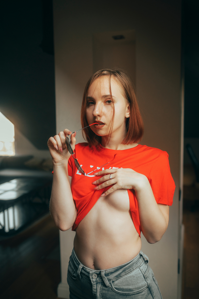 Elle in Red 2 - NSFW, My, Girls, The photo, Photographer, Beautiful, Beginning photographer, Gorgeous, Figure, Aesthetics, Canon, Redheads, 35mm, Professional shooting, Covered up, Longpost