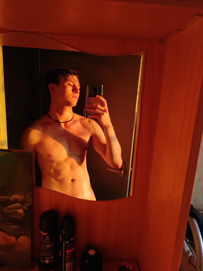 Beautiful light in the new hostel - NSFW, My, Erotic, Author's male erotica, Playgirl, Torso